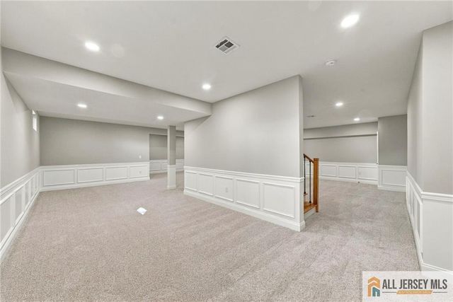 1 Montrose Avenue, Colonia, NJ 07067