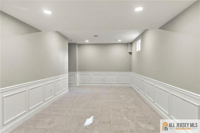 1 Montrose Avenue, Colonia, NJ 07067