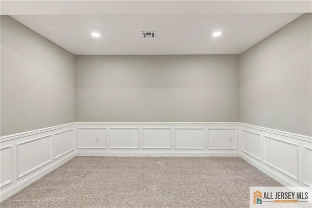 1 Montrose Avenue, Colonia, NJ 07067