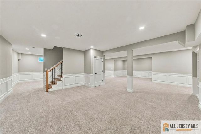 1 Montrose Avenue, Colonia, NJ 07067