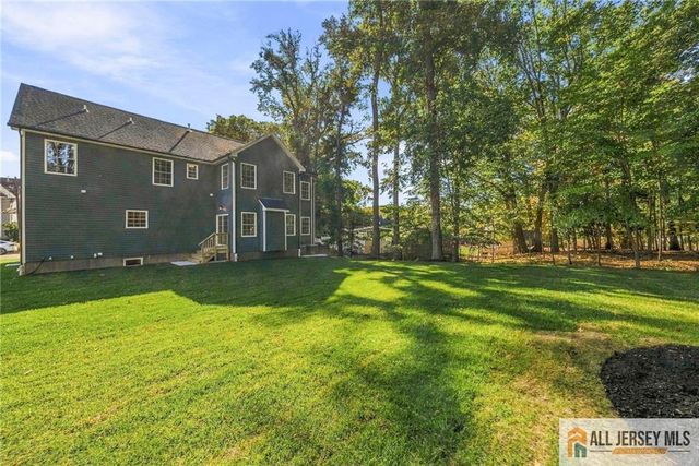 1 Montrose Avenue, Colonia, NJ 07067