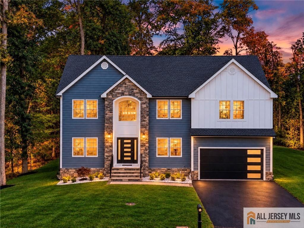 1 Montrose Avenue, Colonia, NJ 07067