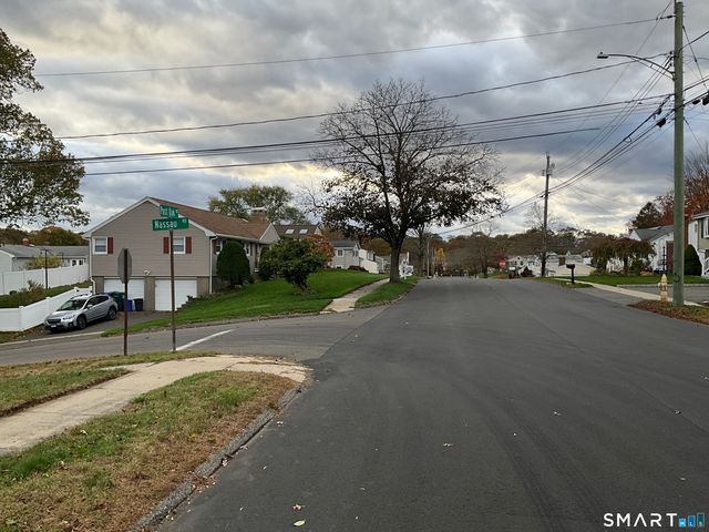 175 Post Oak Road, Stratford, CT 06614