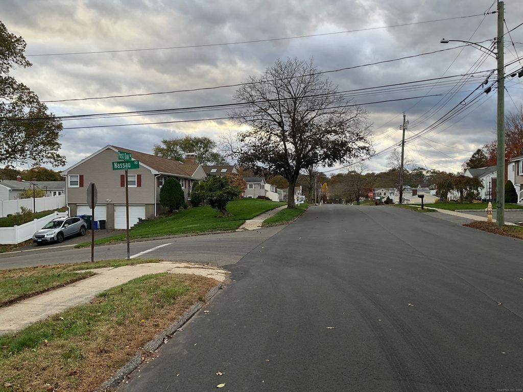 175 Post Oak Road, Stratford, CT 06614