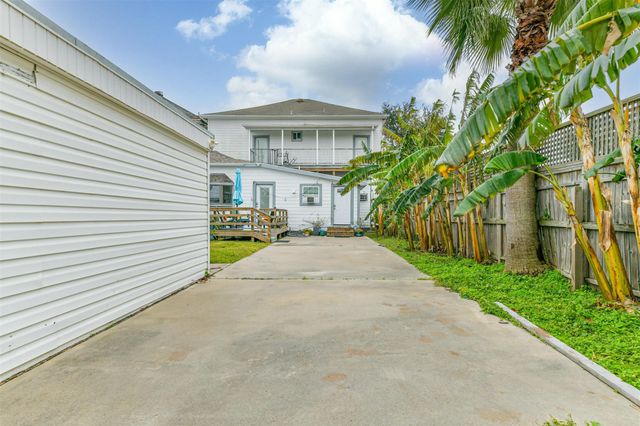 1820 Market Street 1, Galveston, TX 77550