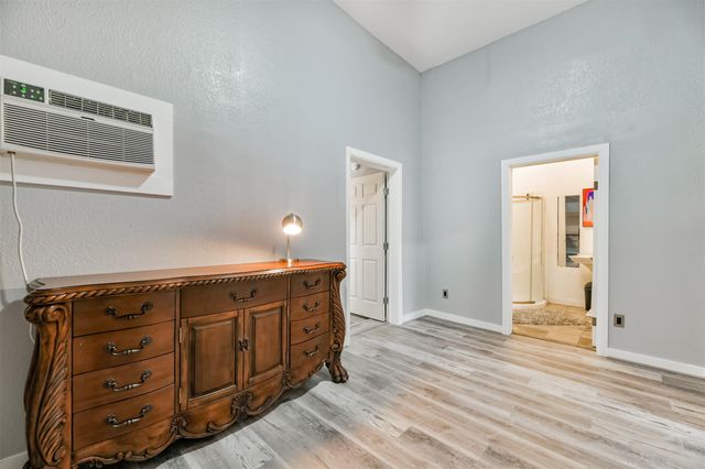 1820 Market Street 1, Galveston, TX 77550