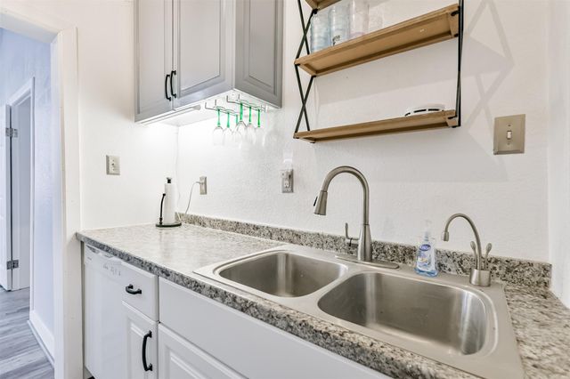 1820 Market Street 1, Galveston, TX 77550