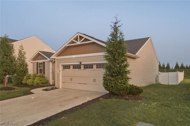 2664 Himelrigh Boulevard, Barberton, OH 44203