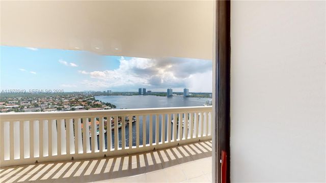 1000 W Island Boulevard 1812, Aventura, FL 33160