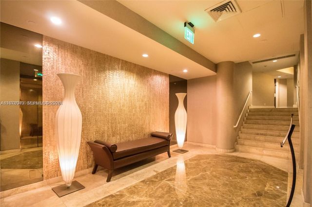 1000 W Island Boulevard 1812, Aventura, FL 33160
