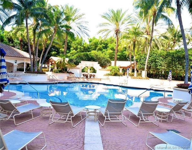 1000 W Island Boulevard 1812, Aventura, FL 33160