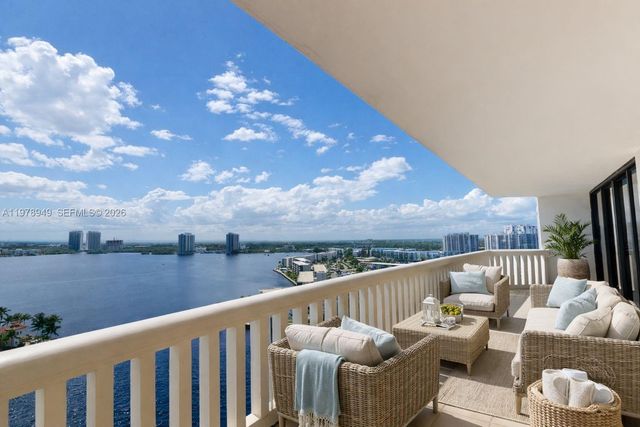 1000 W Island Boulevard 1812, Aventura, FL 33160