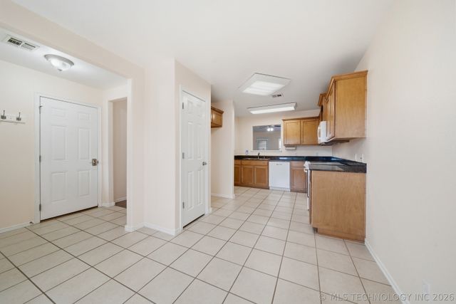 2717 N 21st Street, Broken Arrow, OK 74012