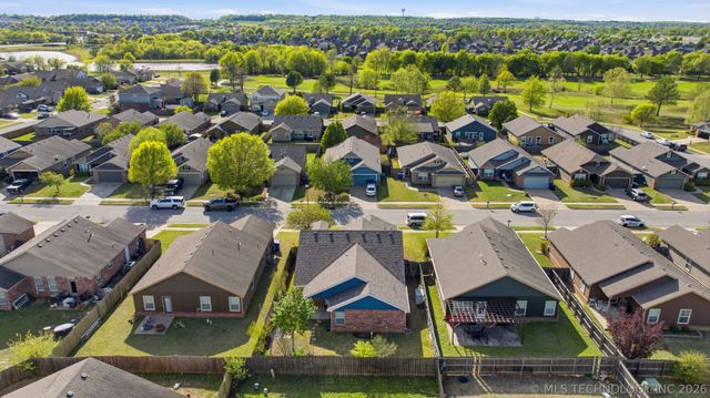 2717 N 21st Street, Broken Arrow, OK 74012