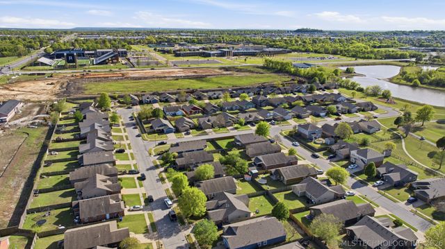 2717 N 21st Street, Broken Arrow, OK 74012