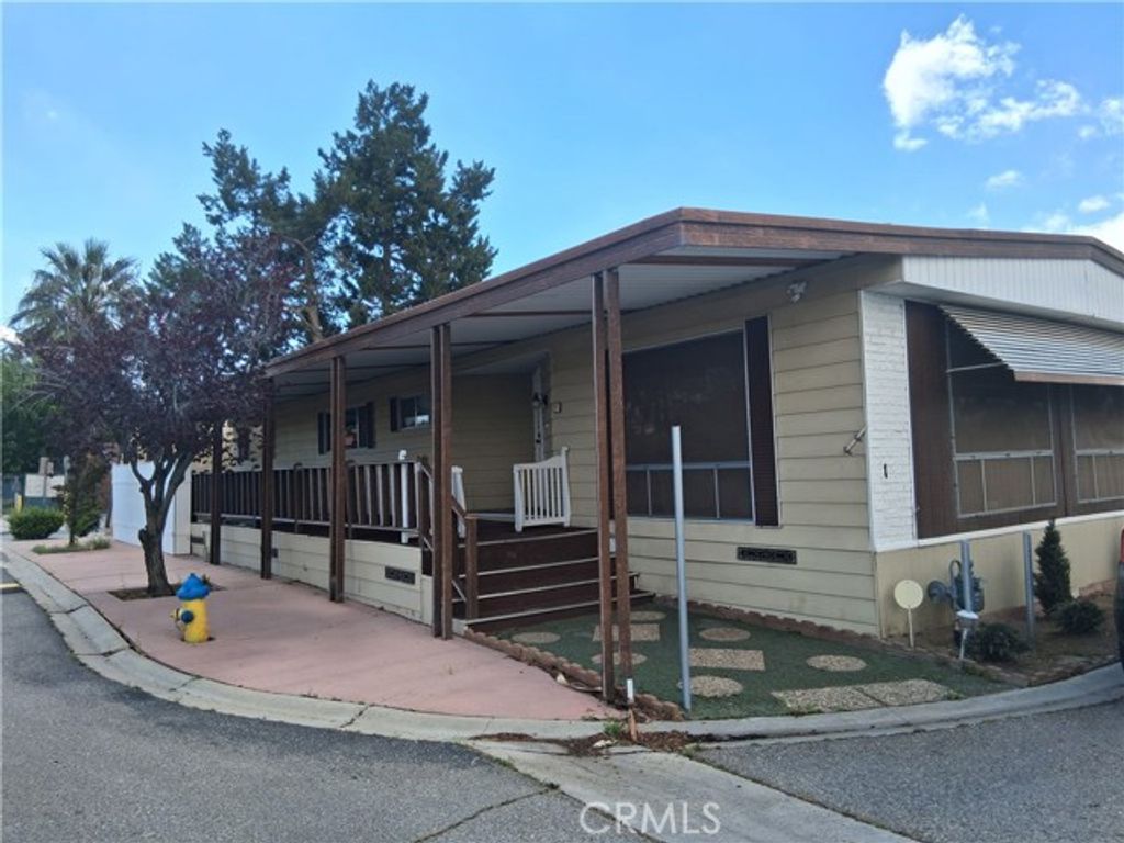 15252 SENECA RD 1, Victorville, CA 92392