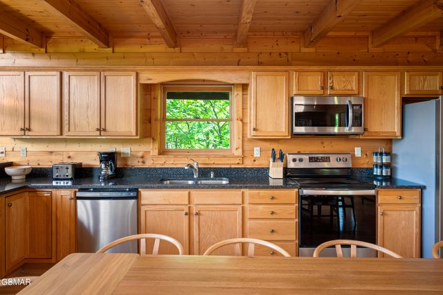 4150 High Ridge Way, Sevierville, TN 37862