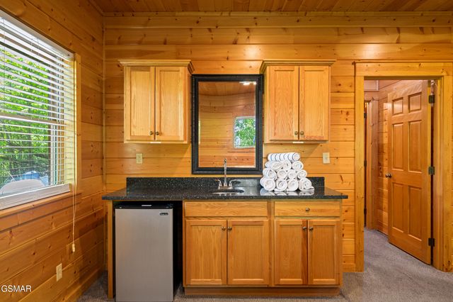 4150 High Ridge Way, Sevierville, TN 37862