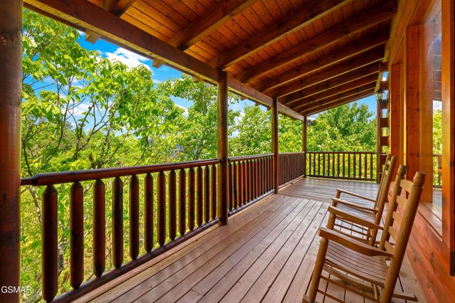 4150 High Ridge Way, Sevierville, TN 37862