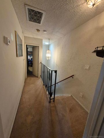 990 E Main E, El Cajon, CA 92021