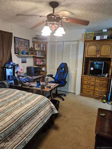 990 E Main E, El Cajon, CA 92021