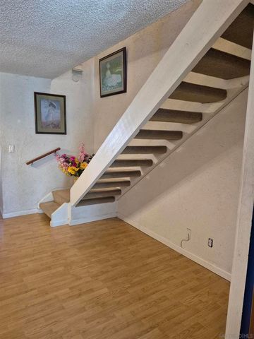 990 E Main E, El Cajon, CA 92021