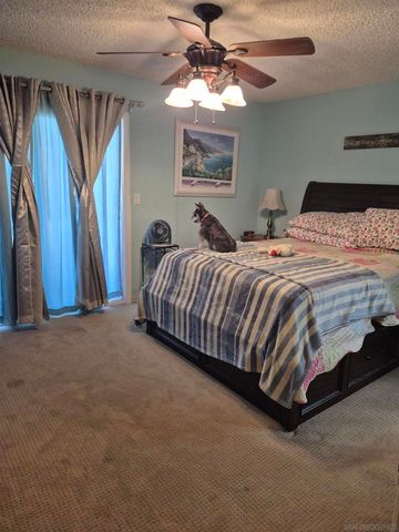 990 E Main E, El Cajon, CA 92021
