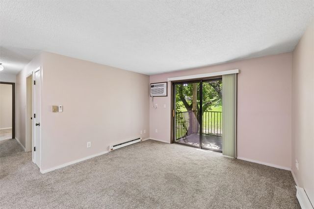 1831 Fuller Road 18, West Des Moines, IA 50265