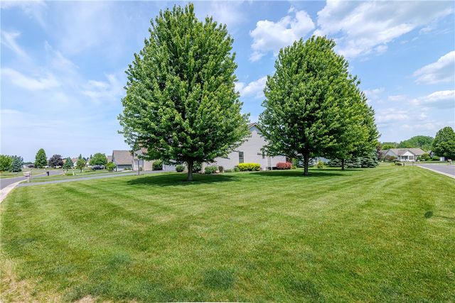 1132 Twin Leaf, Webster, NY 14580