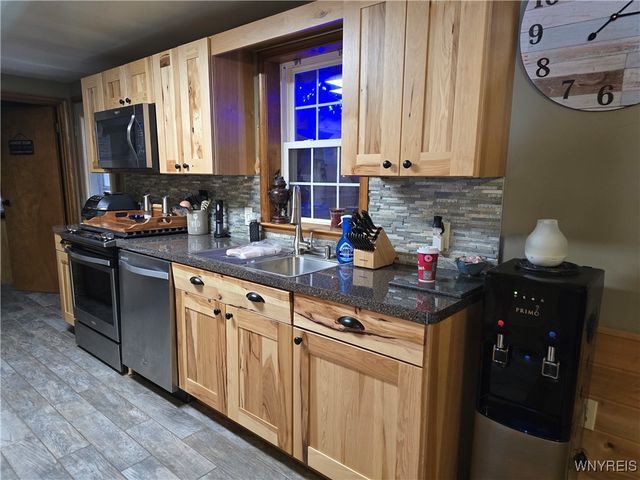 4006 Beebe Road, Cambria, NY 14108