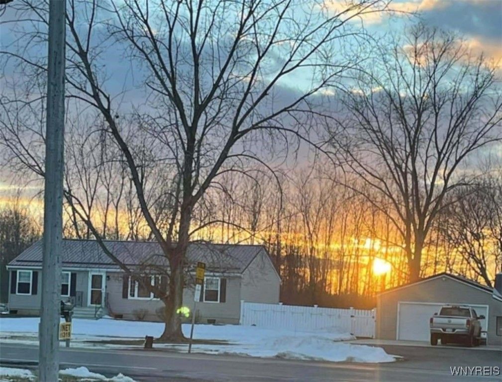 4006 Beebe Road, Cambria, NY 14108