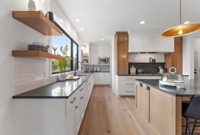 XXX3 Timberland Trail, Eden Prairie, MN 55347