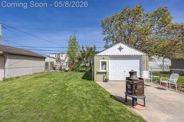 13152 Superior Street, Southgate, MI 48195