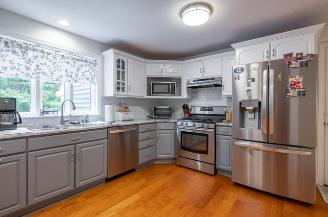 21 Tamarack Lane, Amherst, NH 03031