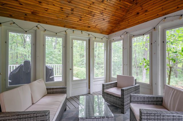 21 Tamarack Lane, Amherst, NH 03031
