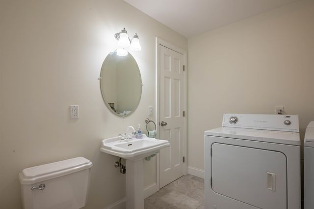 21 Tamarack Lane, Amherst, NH 03031