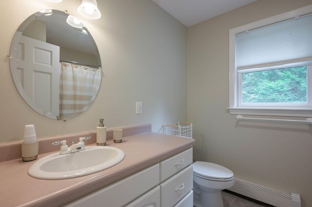 21 Tamarack Lane, Amherst, NH 03031