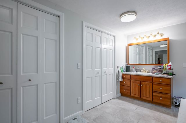 21 Tamarack Lane, Amherst, NH 03031