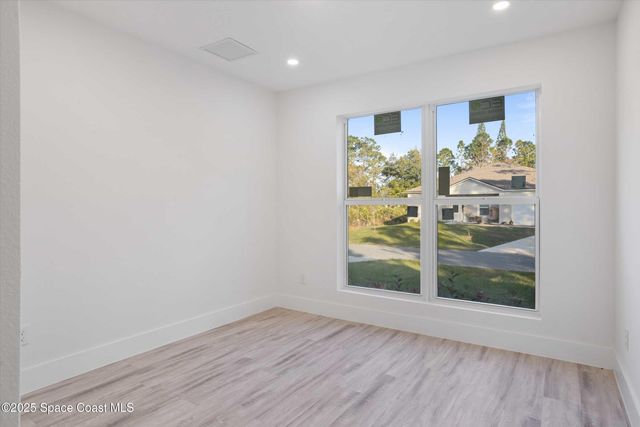 1150 Tarleton Street SE, Palm Bay, FL 32909