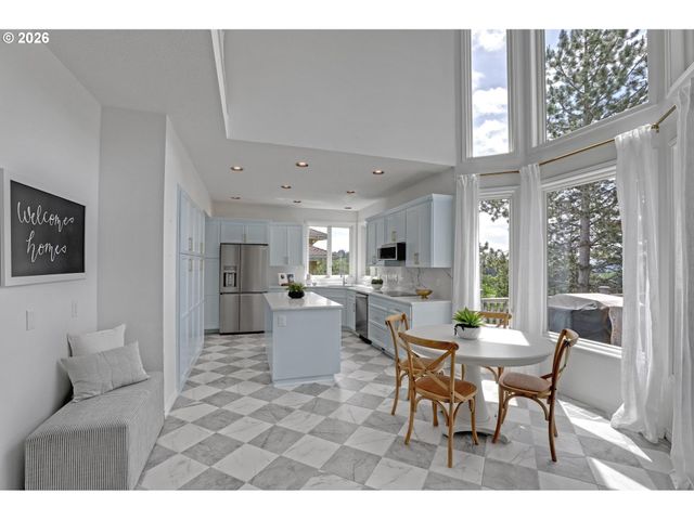 9428 Nw HOPEDALE Ct, Portland, OR 97229