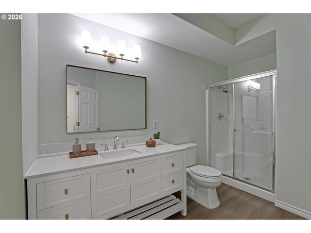 9428 Nw HOPEDALE Ct, Portland, OR 97229