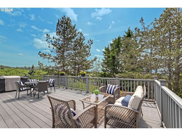 9428 Nw HOPEDALE Ct, Portland, OR 97229