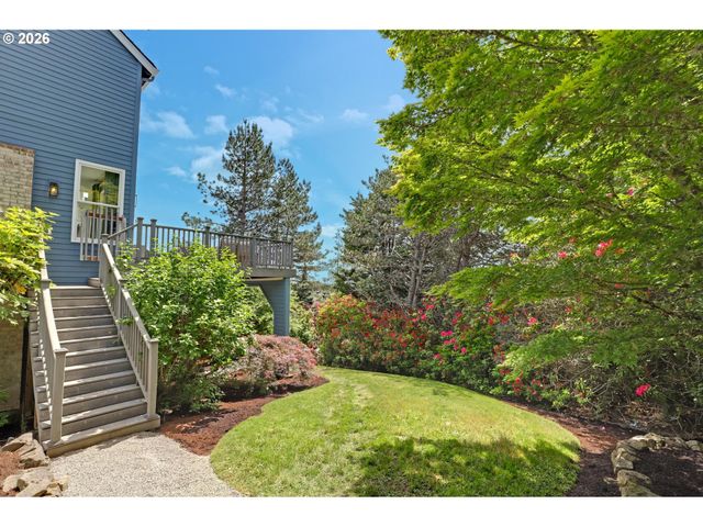 9428 Nw HOPEDALE Ct, Portland, OR 97229