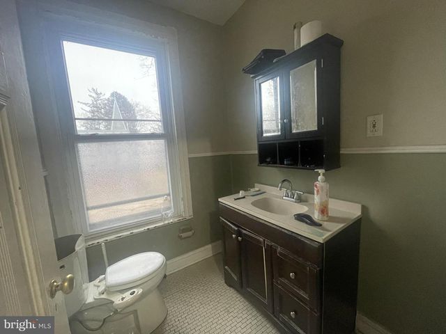 201 W BALTIMORE AVE, Clifton Heights, PA 19018