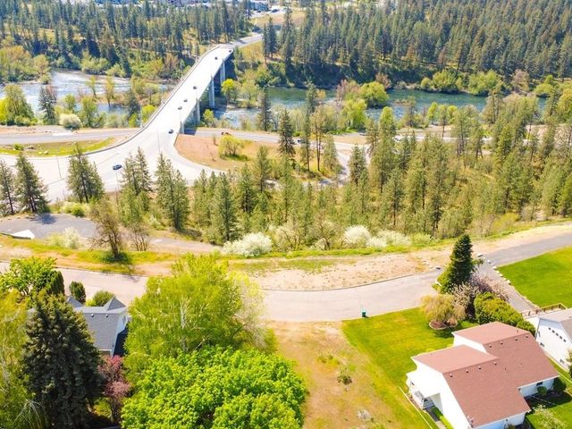 2724 W RIVERVIEW Ave, Spokane, WA 99205