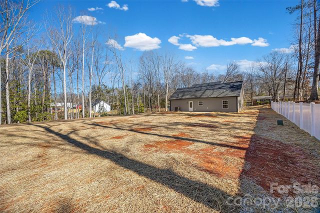 1960 Powell Avenue, Lancaster, SC 29720