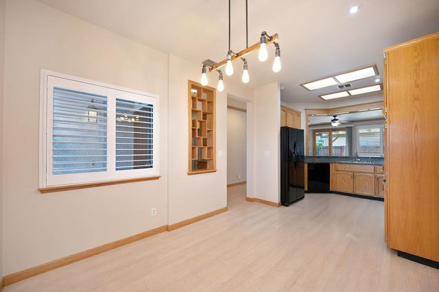 9594 Prost Ct, Elk Grove, CA 95758