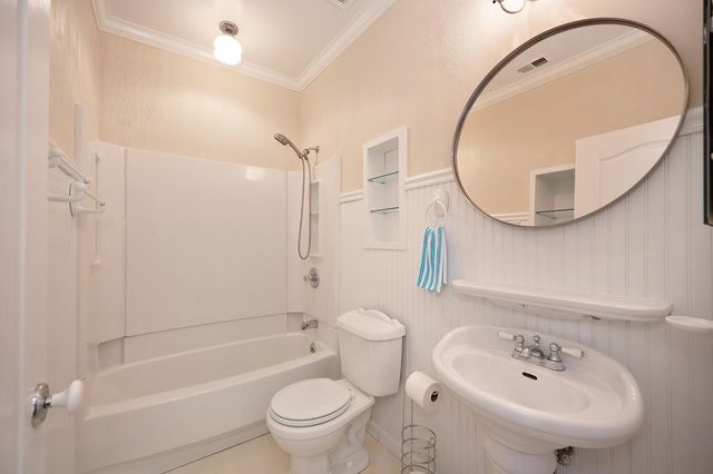 9594 Prost Ct, Elk Grove, CA 95758