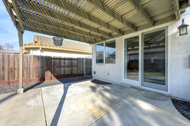 9594 Prost Ct, Elk Grove, CA 95758