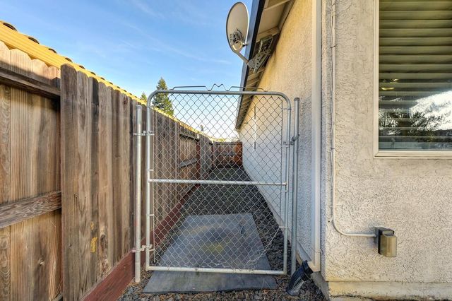 9594 Prost Ct, Elk Grove, CA 95758